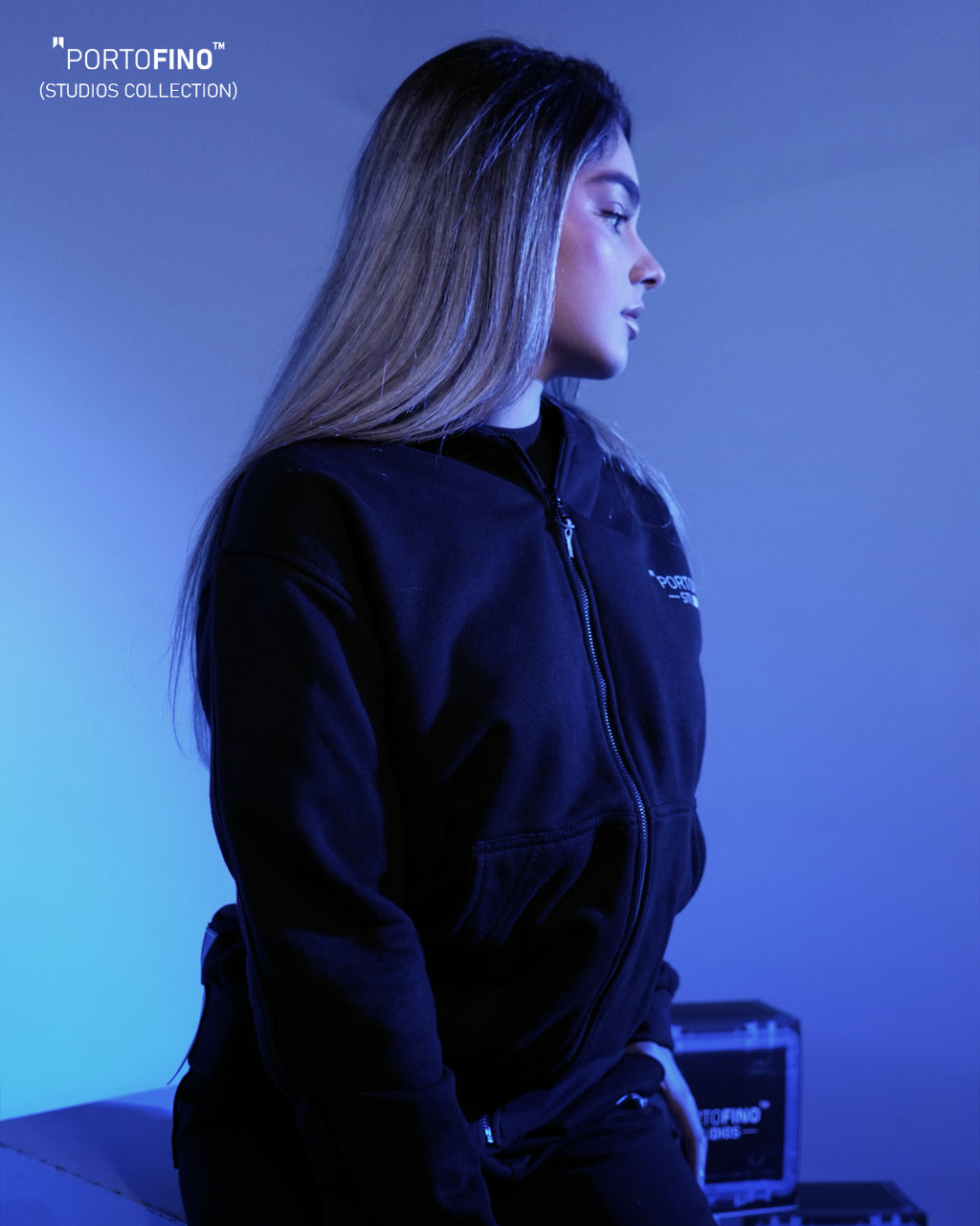 HOODIE BLACK ZIP FEATHERS