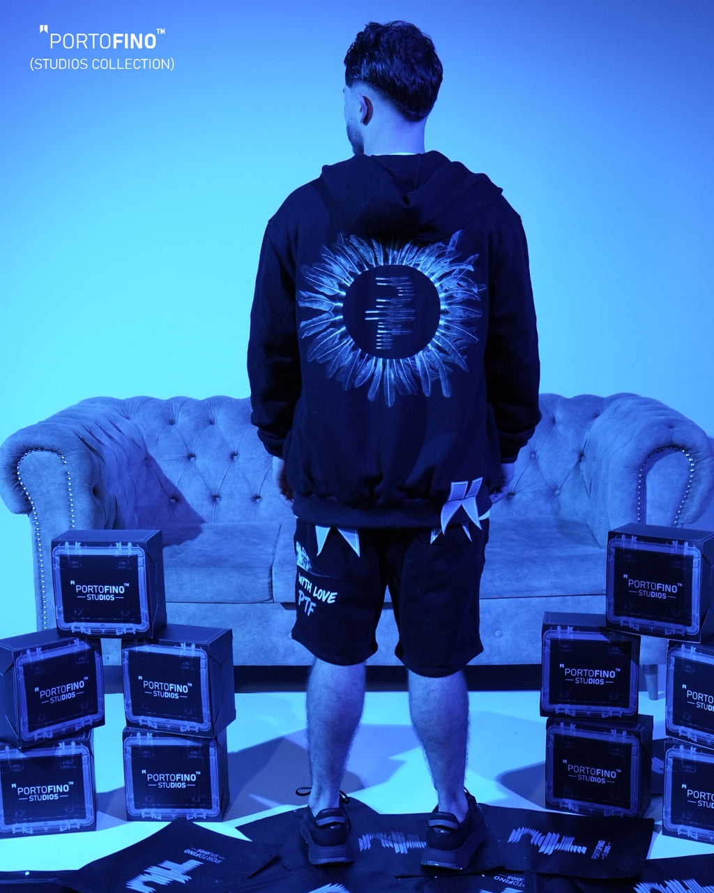 HOODIE BLACK ZIP FEATHERS